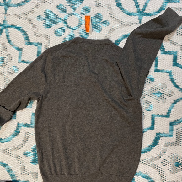 Men’s Sweater - Picture 3 of 4